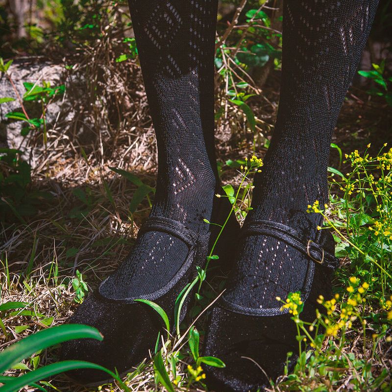 Lumy, ver venit : jet black