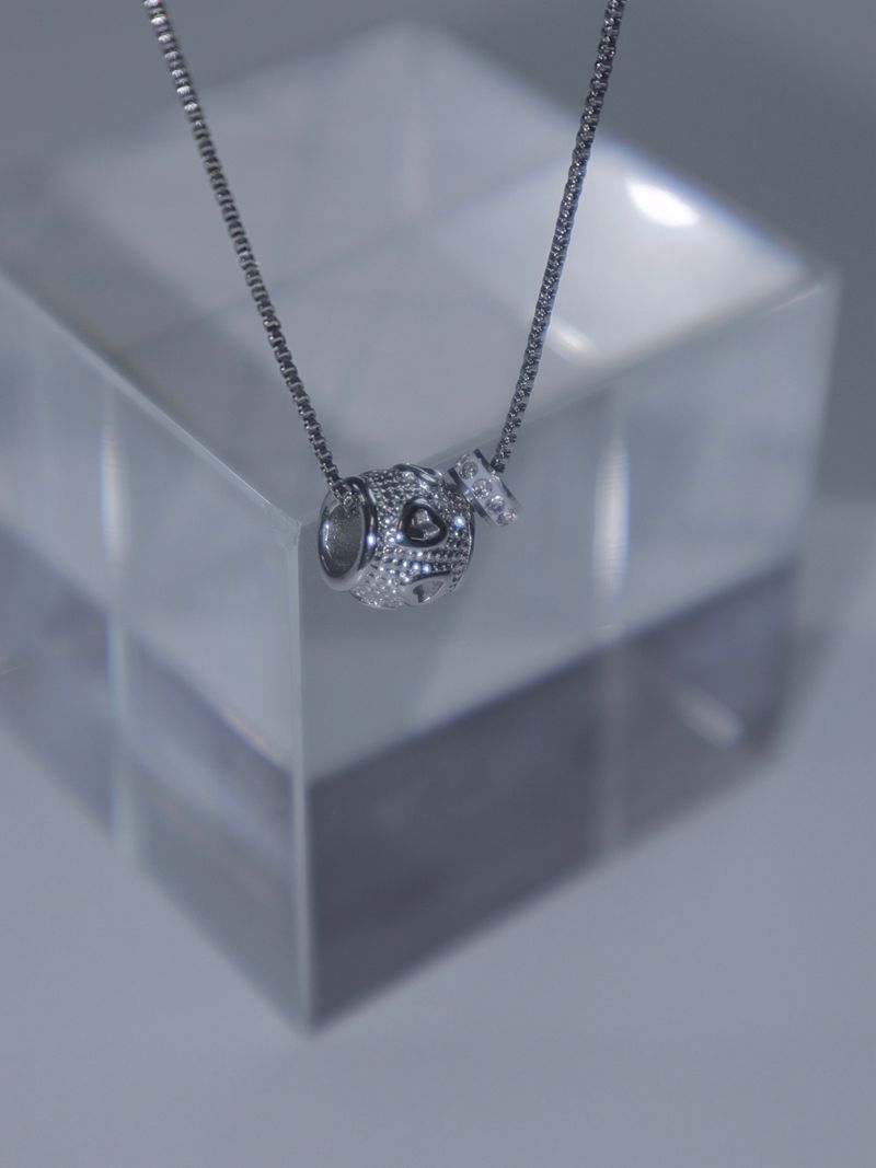 metal heart ball necklace