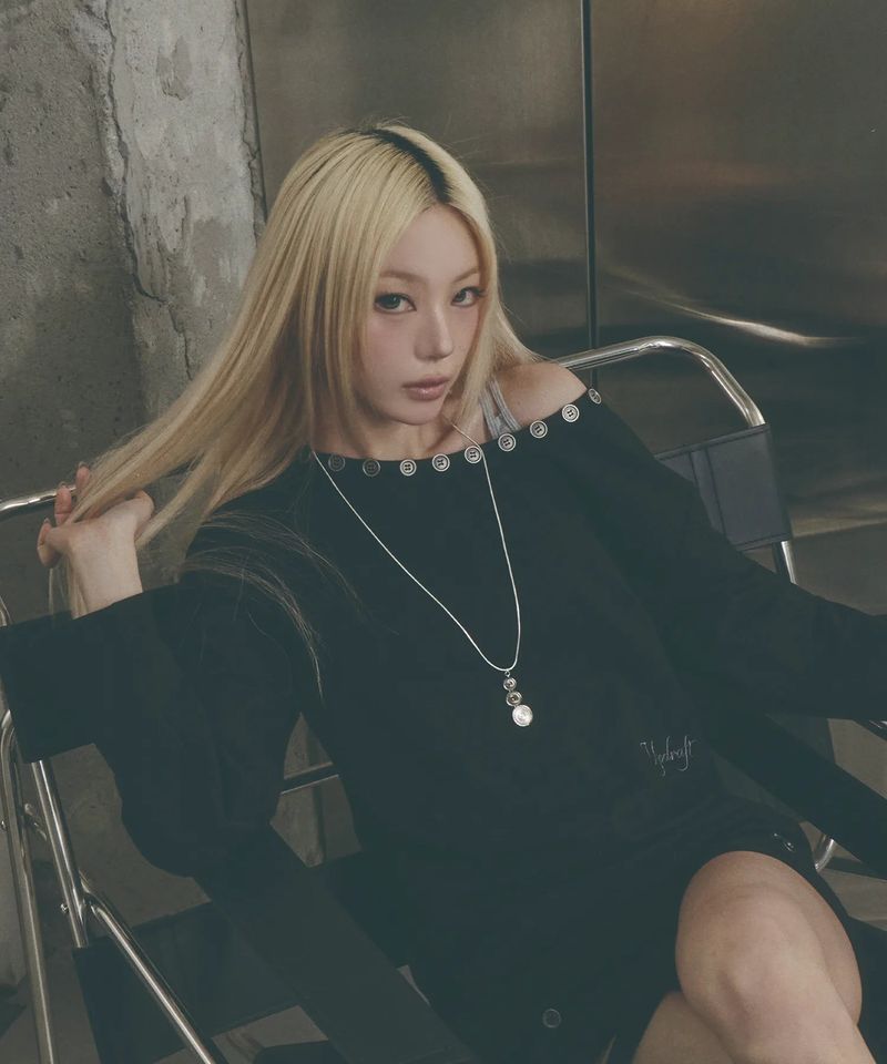Button One-Shoulder Long Sleeve [Black]