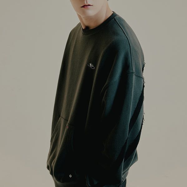 REVERSE LINE POCKET CREWNECK