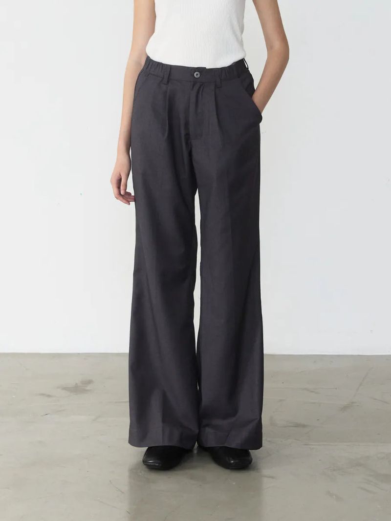 Remesso（レメッソ）の「PT7 Slight Flare Trousers（Pants）」