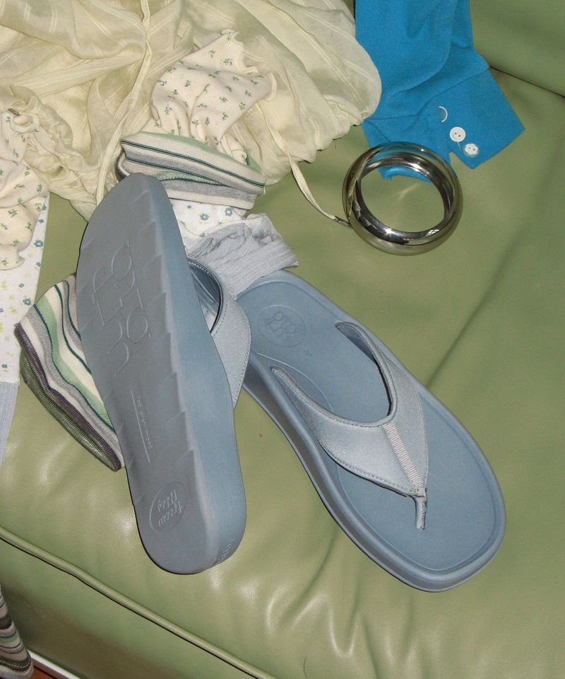 Lagoon 0049. Play Flip-Flops - Ice
