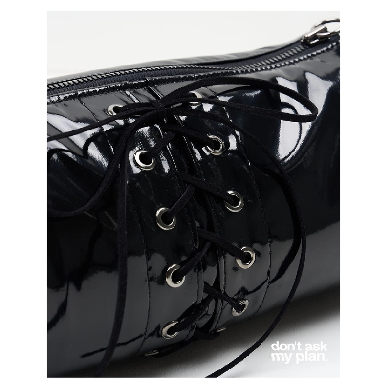 2WAY BELTED STRAP BARREL BAG SMALL_GLOSSY BLACK