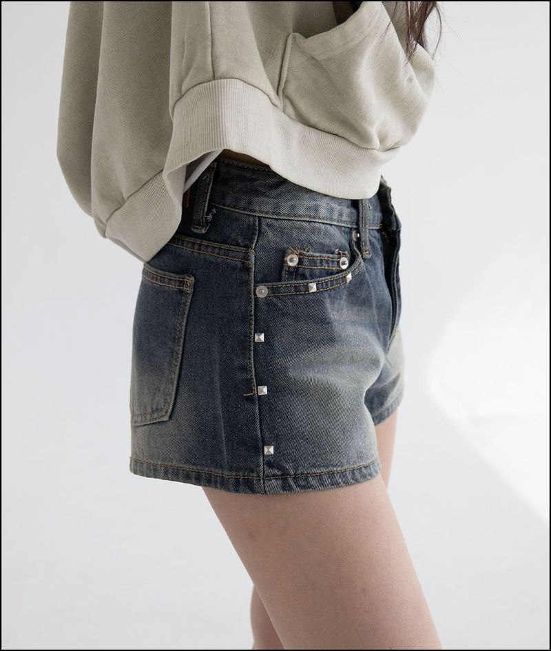 Sia stud denim shorts