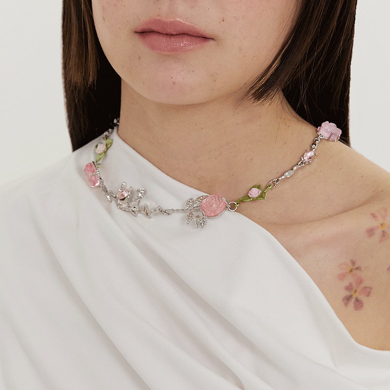 Rose garden necklace