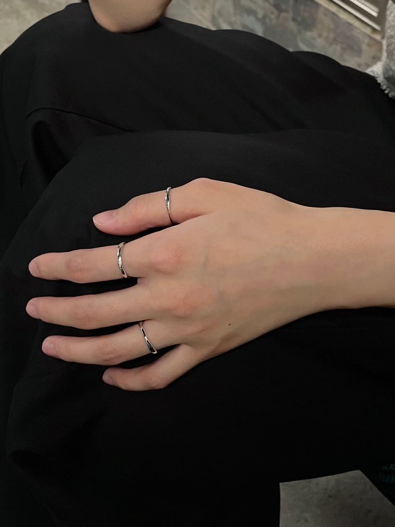 SIMPLE WAVE RING