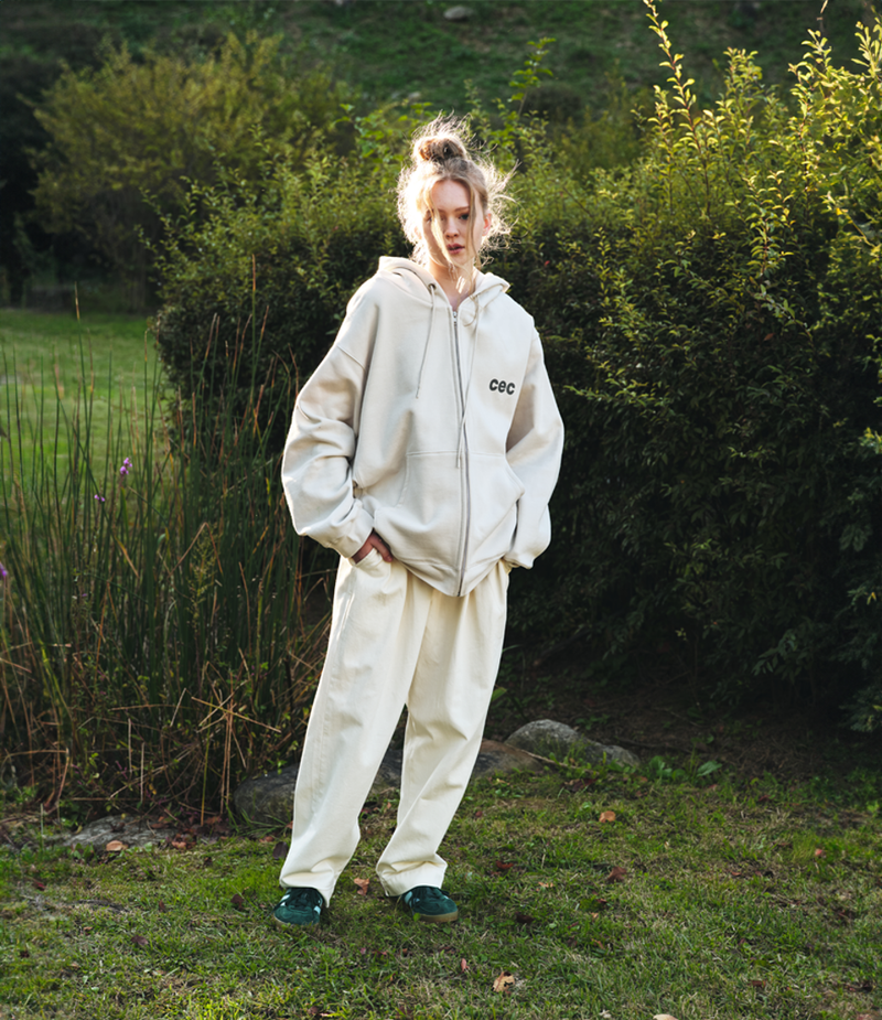 CHANCECHANCE（チャンスチャンス）の「CEC ZIP-UP HOODIE(SAND/기모)（Tops）」