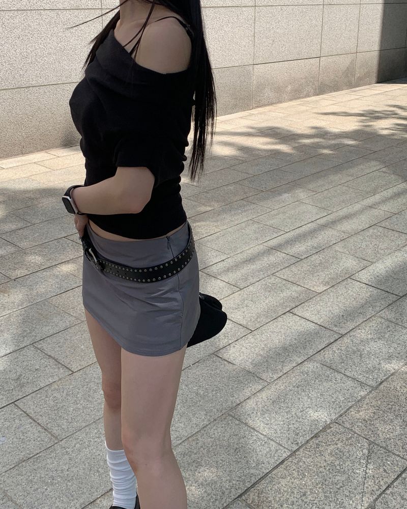 Low mini skirt pants