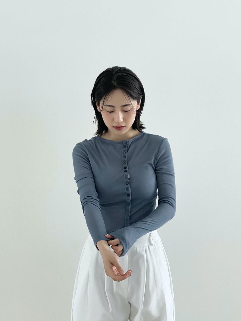 Fake button sleeve T