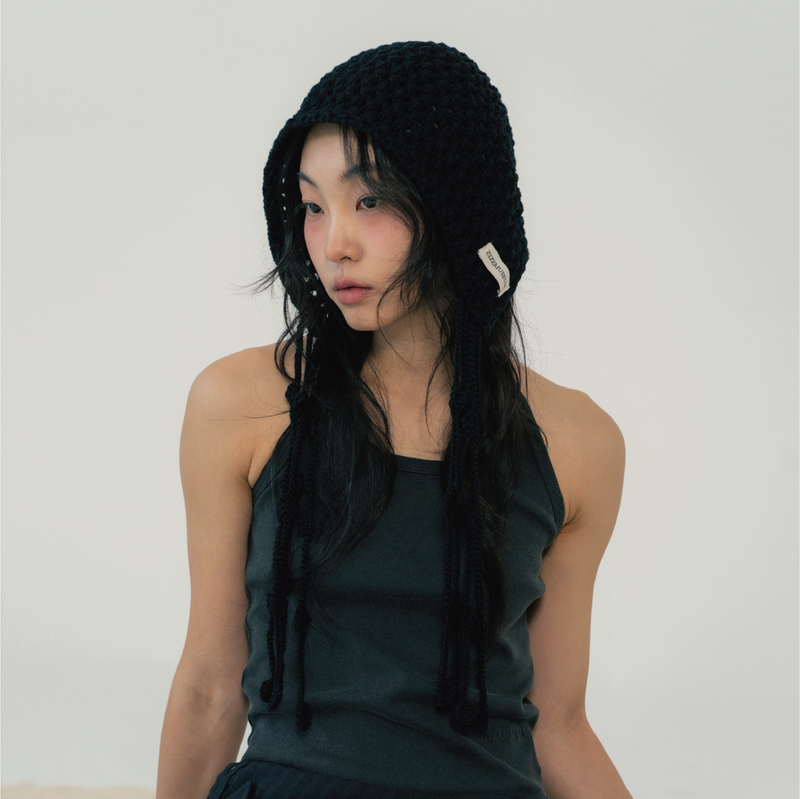 ZIZEMUSEUM(ジゼミュージアム)の「JELLYFISH STRAP BEANIE (BLACK)(Hats)」