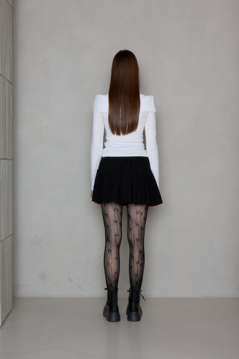 EDGE OFF-SHOULDER T-SHIRT
