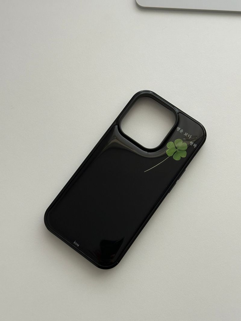 ovethings(オブシング)の「happiness than luck black case (epoxy)(Smartphone Accessories)」