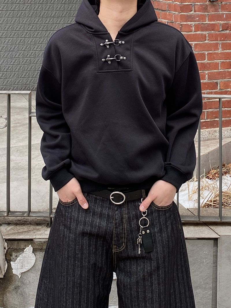 SSROOM(エスエスルーム)の「Colne buckle cropped hoodie 2C(Tops)」