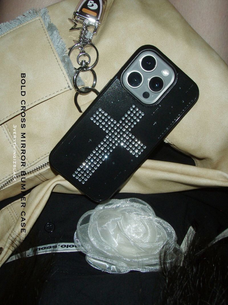 3verythingizblack（エブリティンイズブラック）の「bold cross mirror bumper case（Smartphone Accessories）」