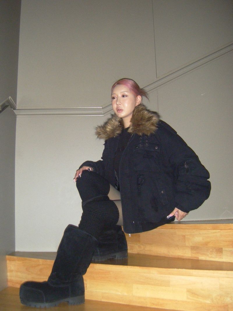 RACCOON PUFFER JACKET-BLACK