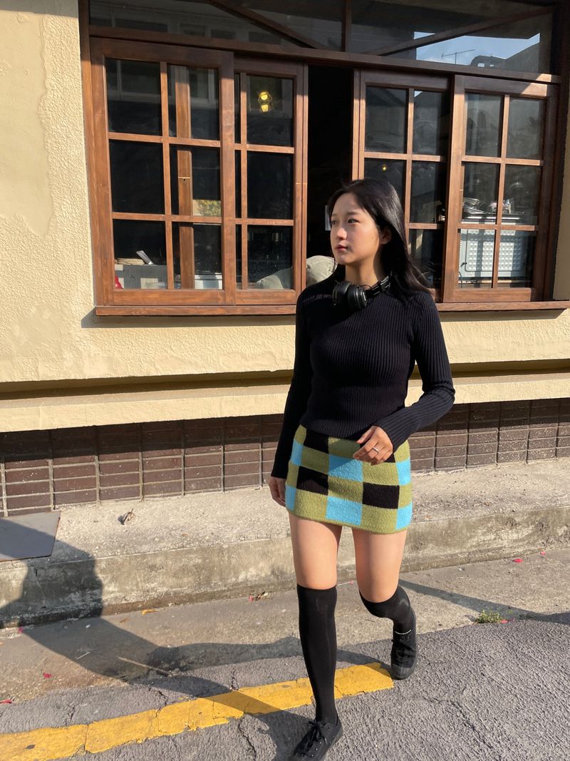 Checkerboard knit mini skirt
