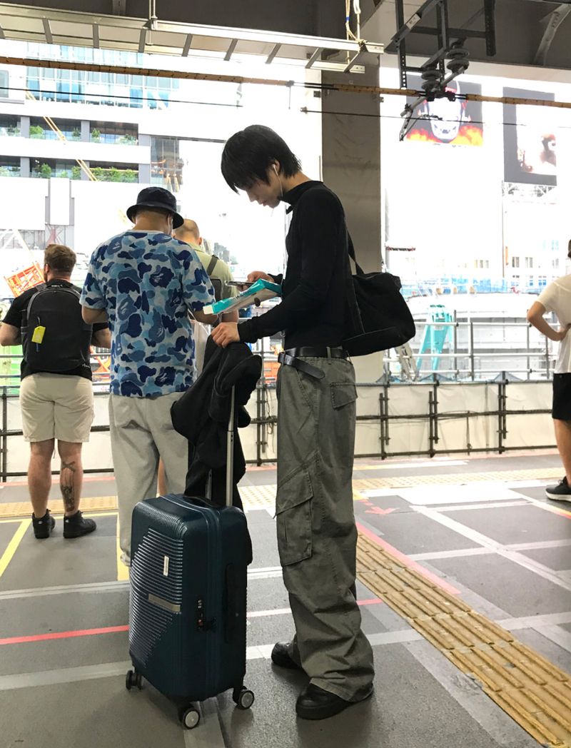 ダイアゴナル カーゴ ワイドパンツ