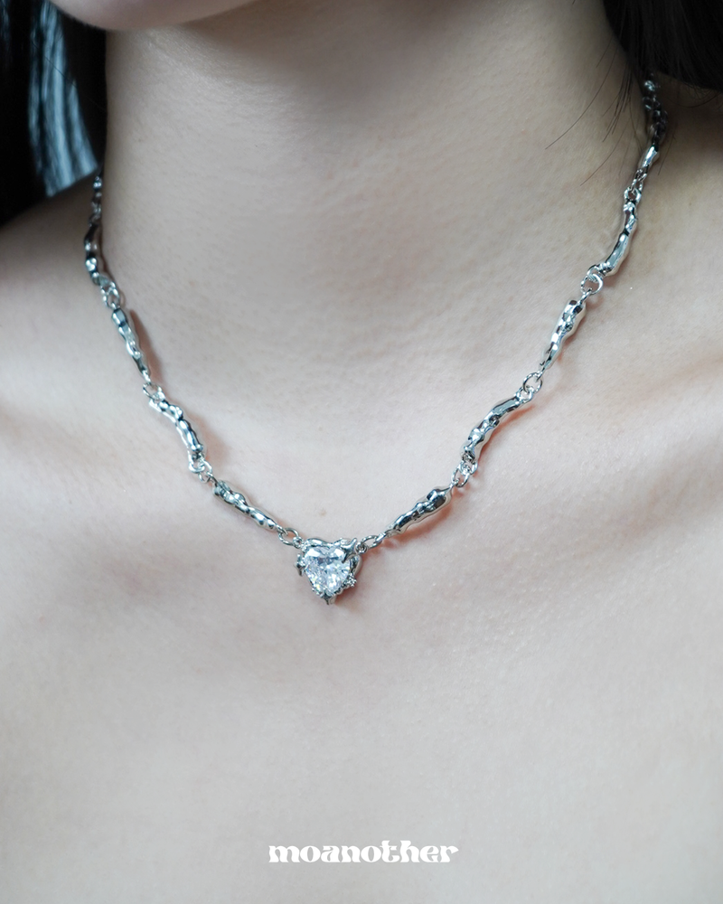 (illit Moka,Aespa Karina,Viviz Eunha Pick!)Twinkle Heart Necklace