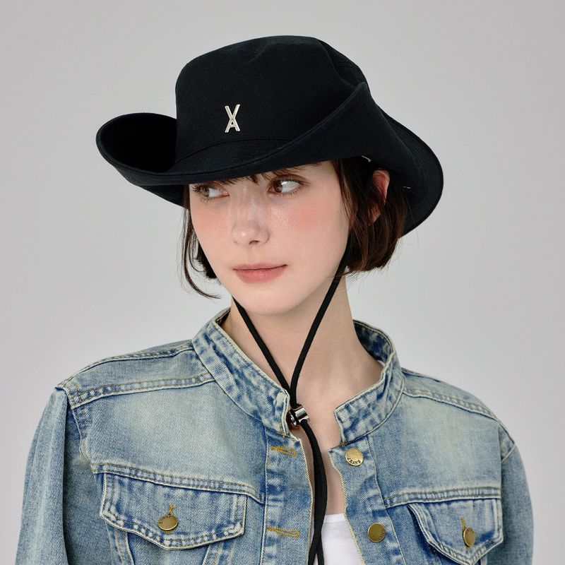 VA Stud Safari Bucket Hat  / Black