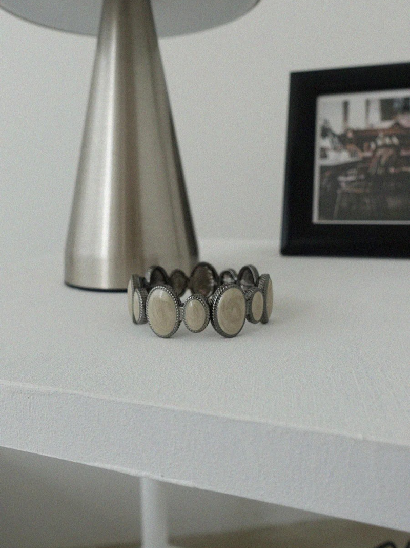 ENTHIC OVAL BRACELET