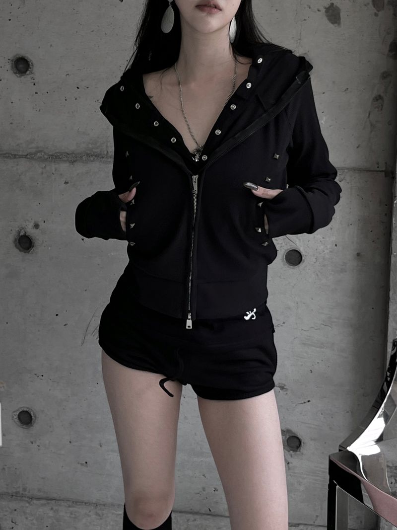 URBAN UNIQUE(アーバンユニーク)の「studded slim fit hooded zip-up (2color)(Tops)」