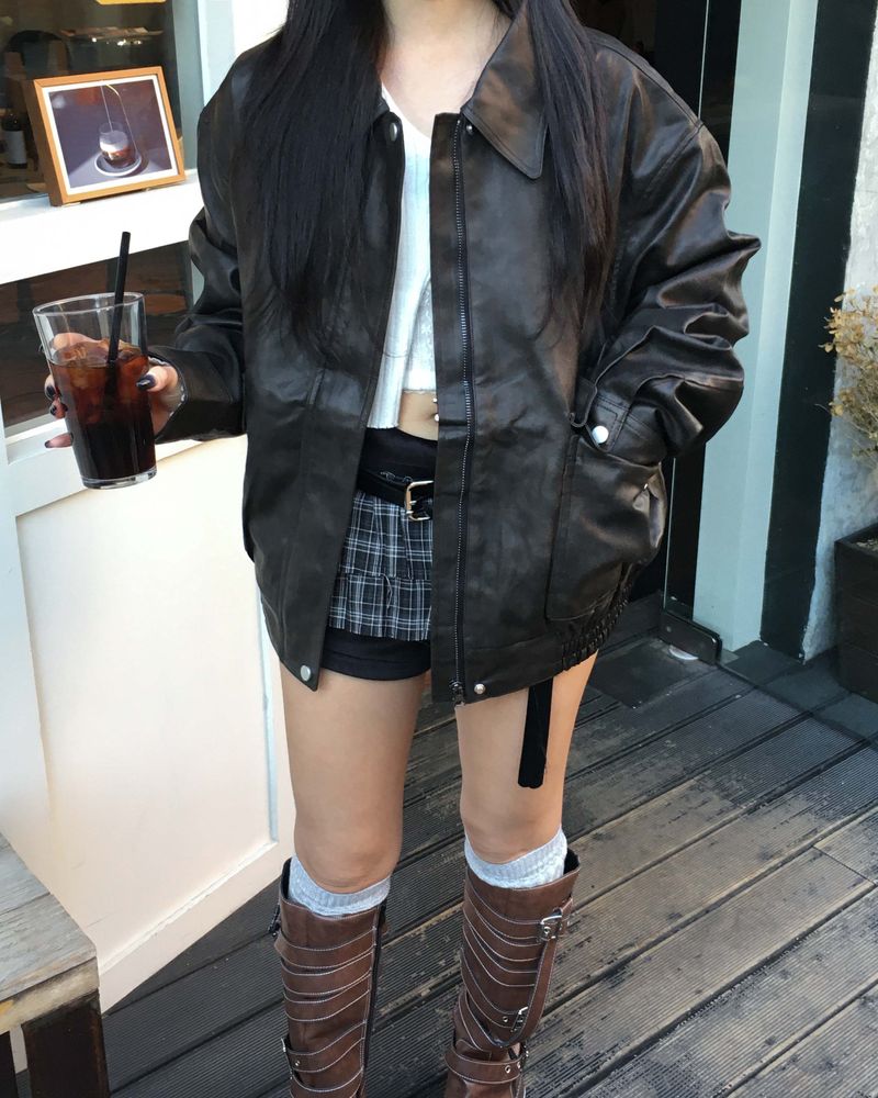 Humming leather jacket