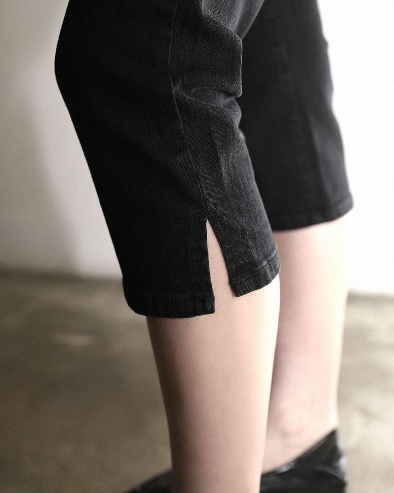 Metal Triclipse Capri Pants Black