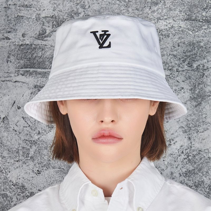 VARZAR（バザール）の「3Dモノグラムカラーバケッドハット（帽子）」