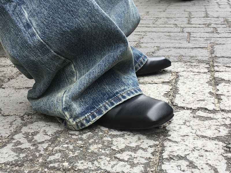 No.1863 low-profile leather slip-on