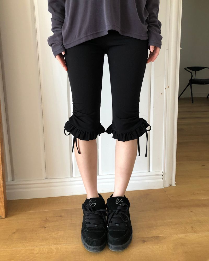 Minos Ribbon Frill Capri Pants