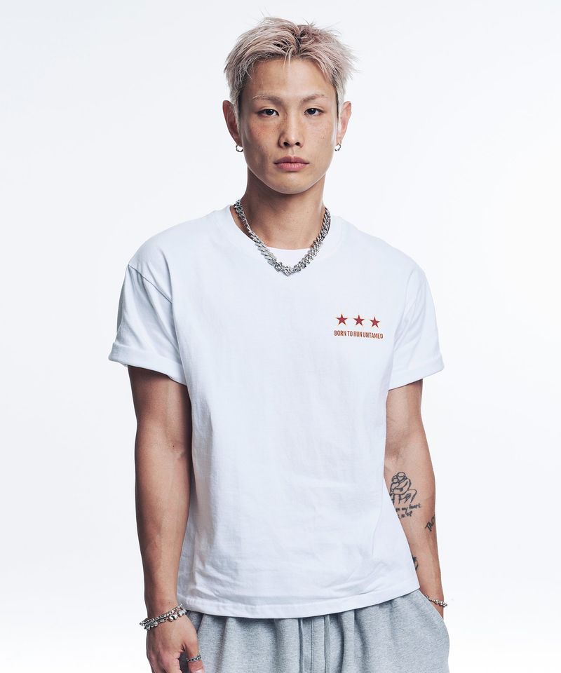 EASY NO EASY（イージーノーイージー）の「スターレタリングクロップドTシャツ - ホワイト（トップス）」