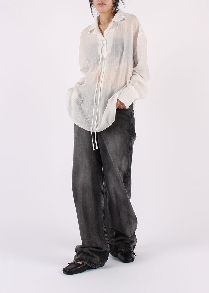 EYELET BLOUSE