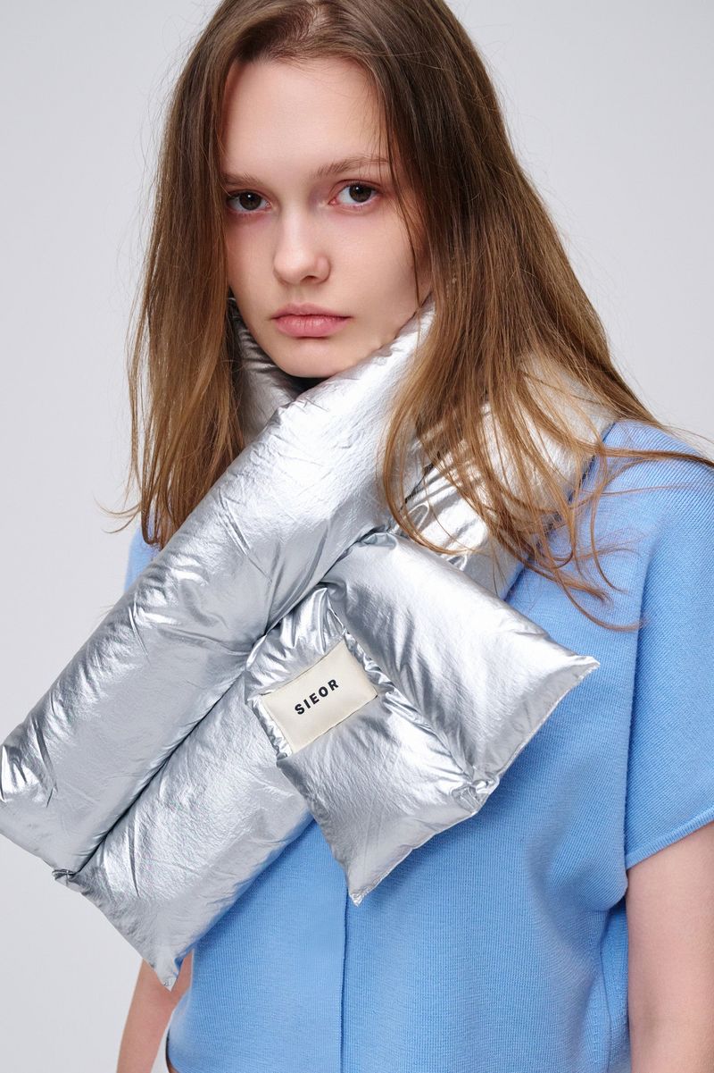 CUDDLY muffler_silver