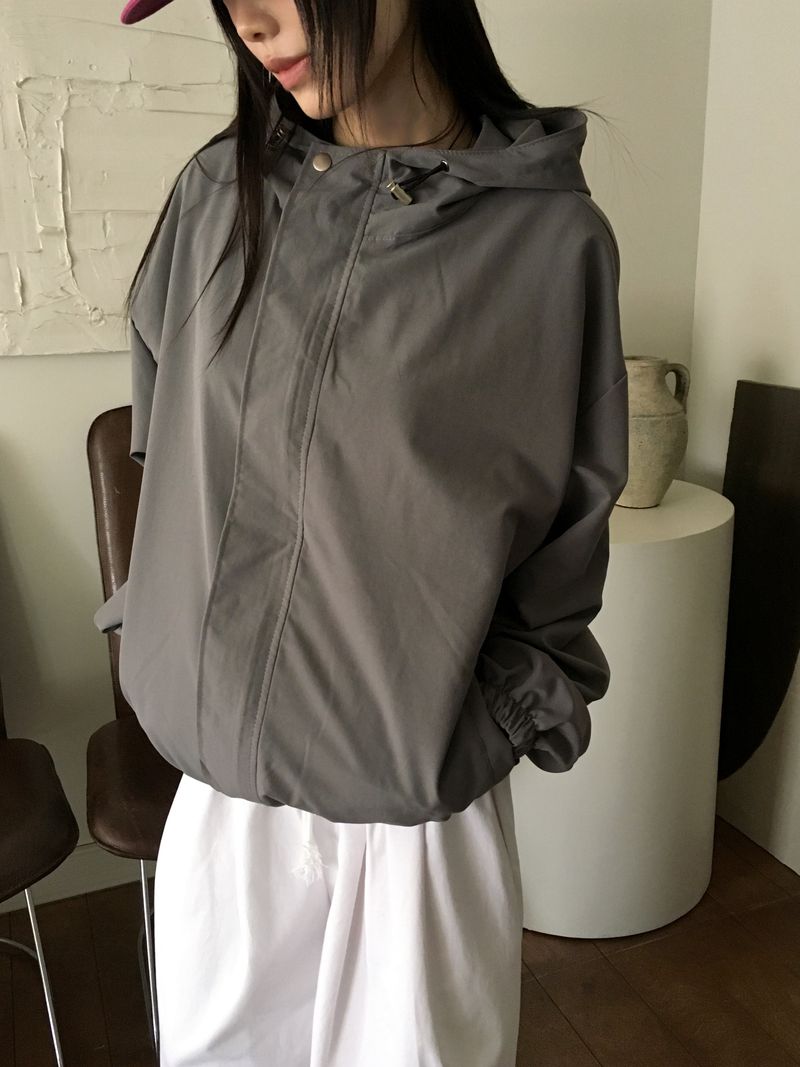 Beaton Goffcore String Boxy Windbreaker