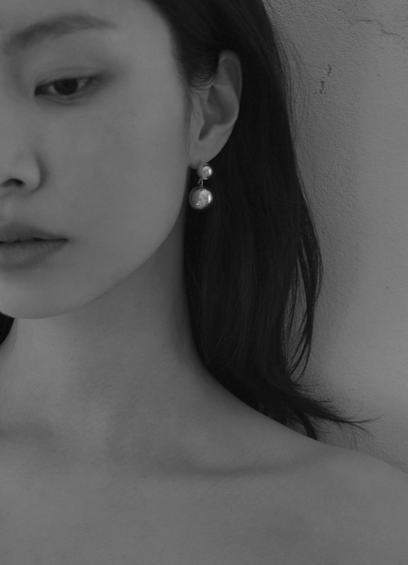 ANDEZVOUS(アンデビュー)の「BAMBI SILVER EARRINGS(Accessories)」