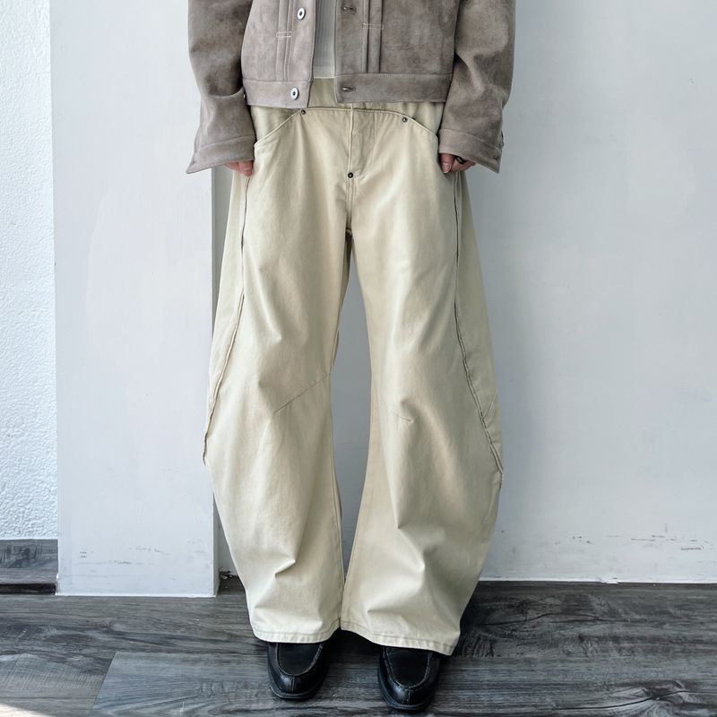 FADE MEET（フェードミート）の「Geometric Panel Rivet Curved pants（Pants）」