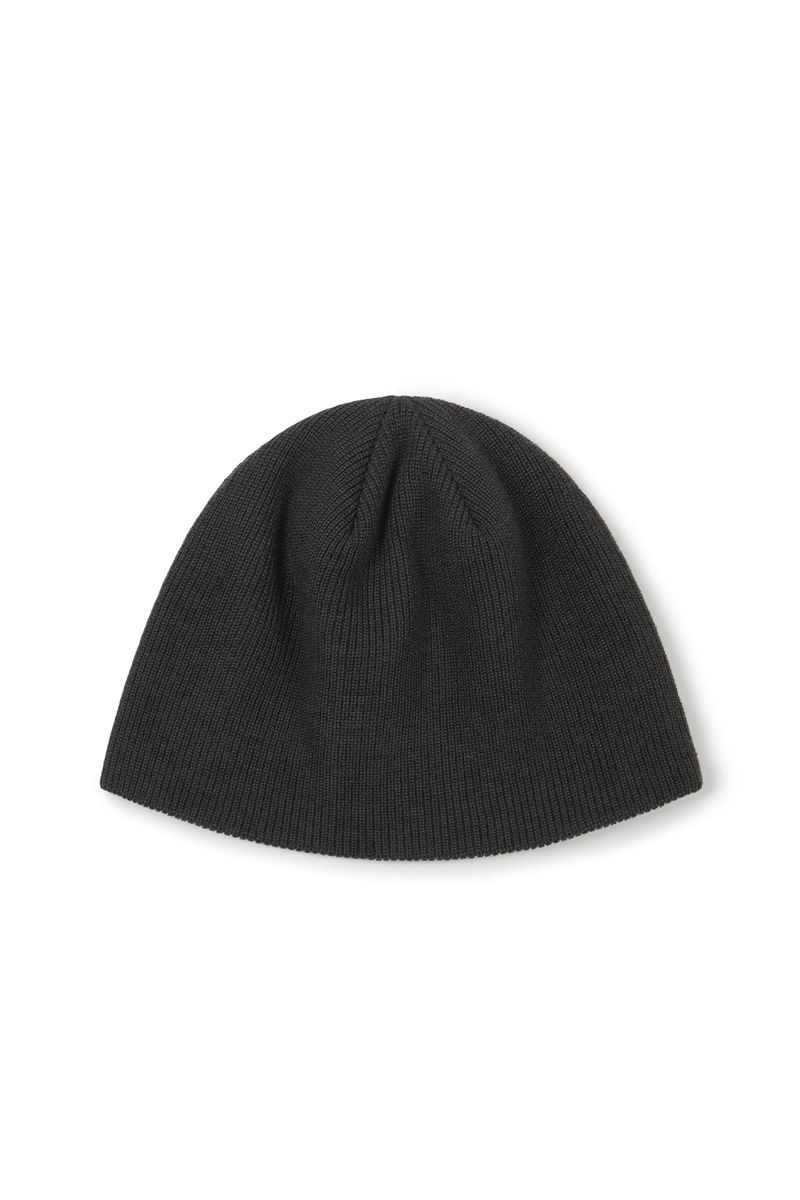 LABEL BEANIE (CHARCOAL)