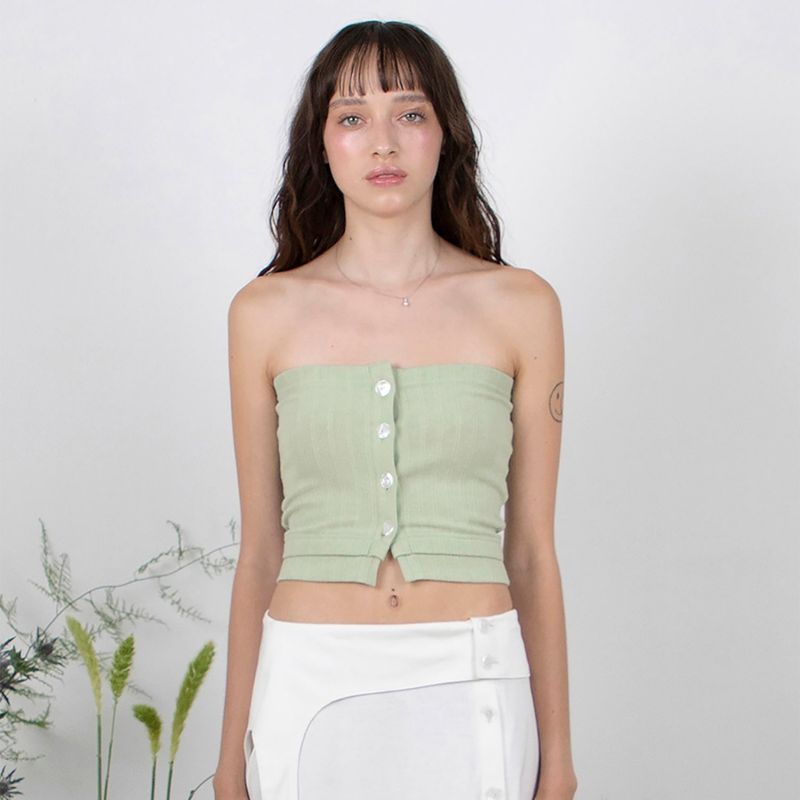 MEENDERI（ミンダリー）の「RIBBED SHELL BUTTON TOP - GREEN（Tops）」