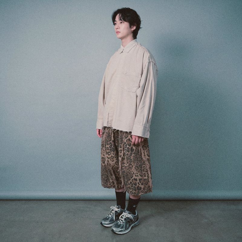 leopard grunge capri shorts_beige