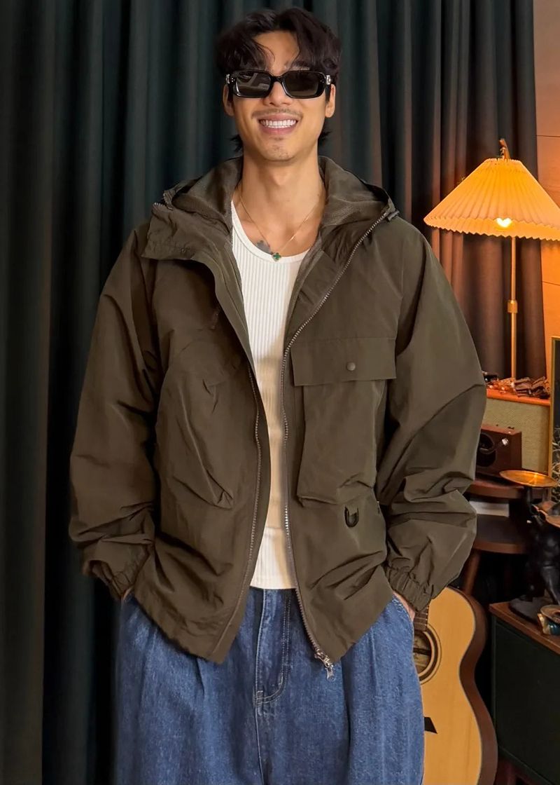Two-Pocket Hooded Lip Jacket 3COLOR