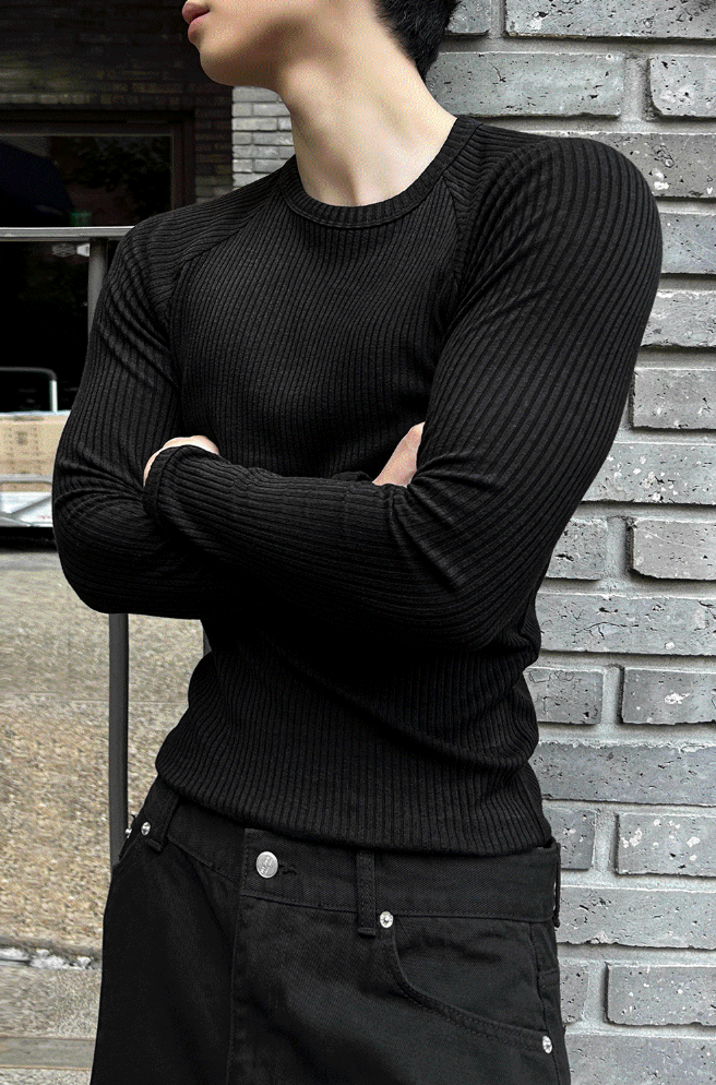 COSYHARU(コシハル)の「マッスルフィットラグランリブドニット(トップス)」