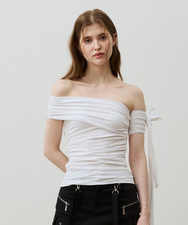 ARIKIM（アリキム）の「RIA ONE-SHOULDER SHIRRING TOP / WHITE（Tops）」