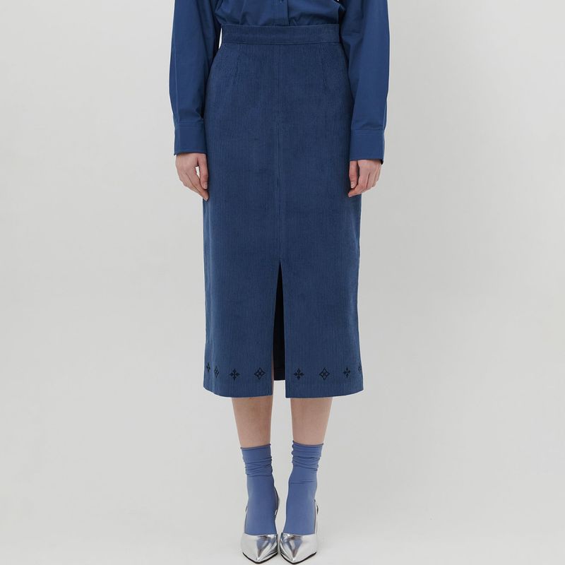 AWE BORN US（アボンアス）の「ORNAMENT PRINT CORDUROY SKIRT [NAVY]（Skirts）」