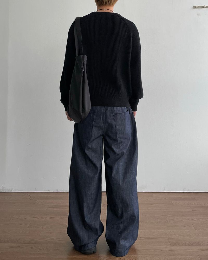 Sleek Zipper Round Knit