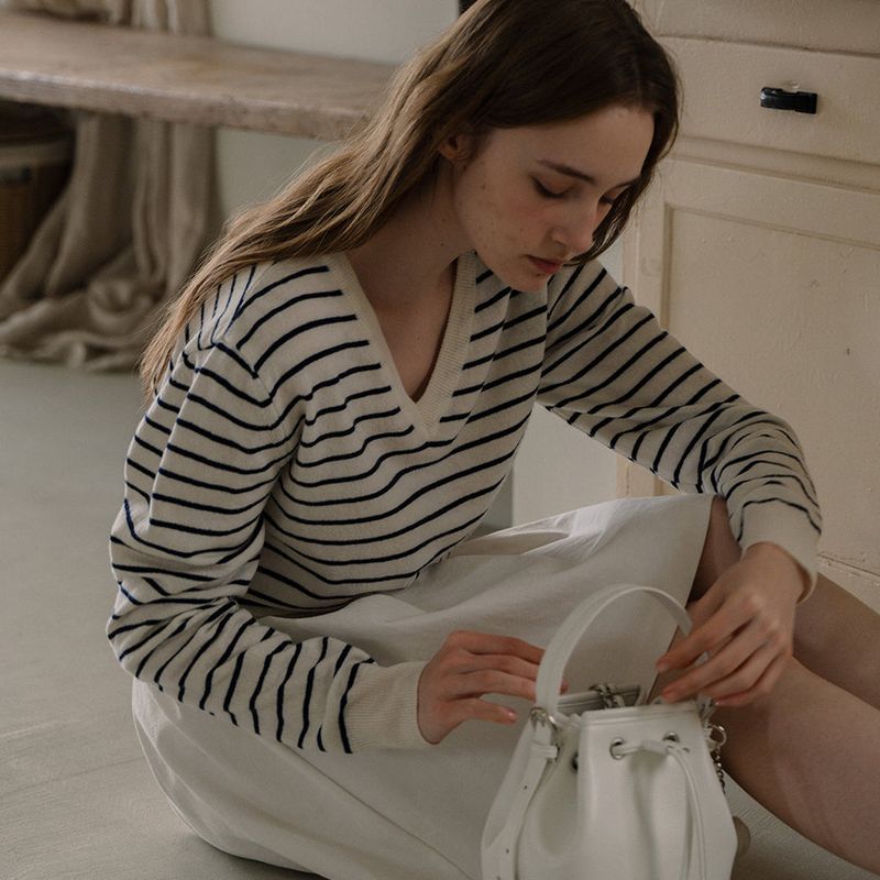 V-neck Stripe Knit - Ivory