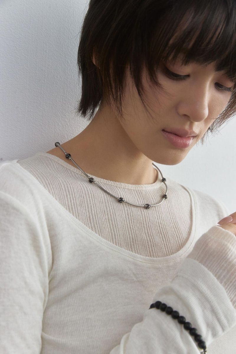 Cinnabar dot necklace