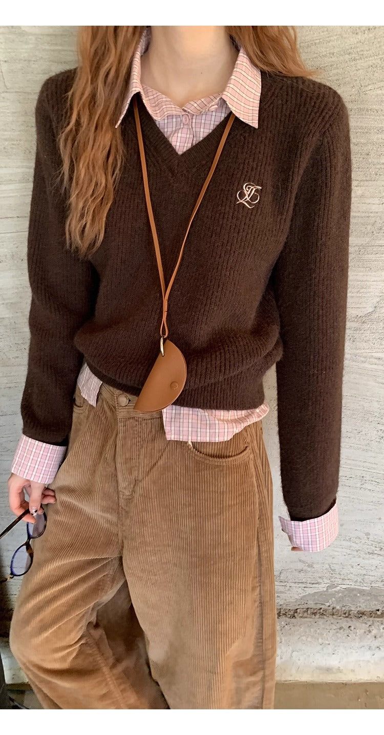 Pink checkered two-piece V-neck brown knitwear