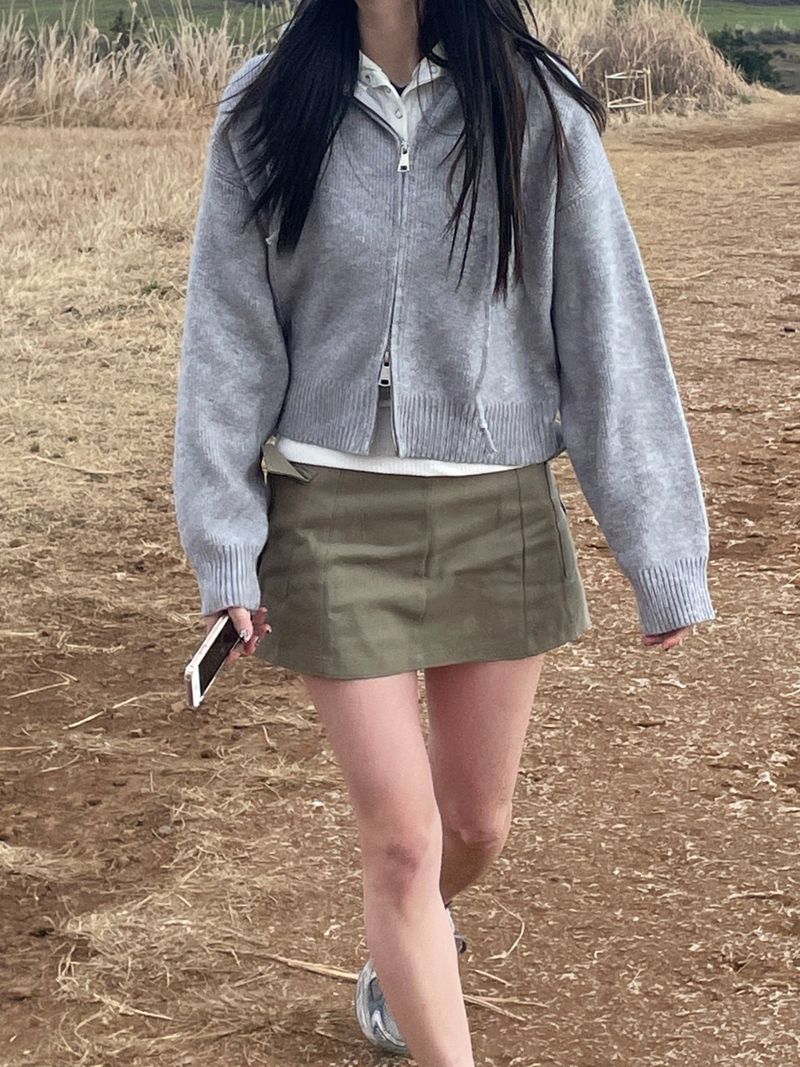 Y2K mini skirt