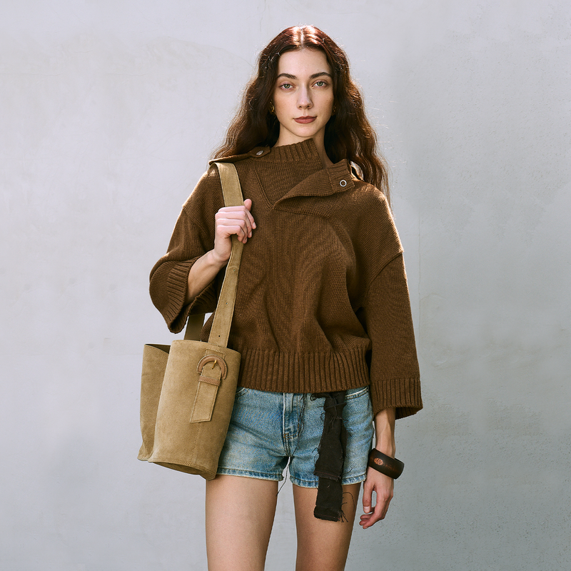 Curve Bucket Bag
