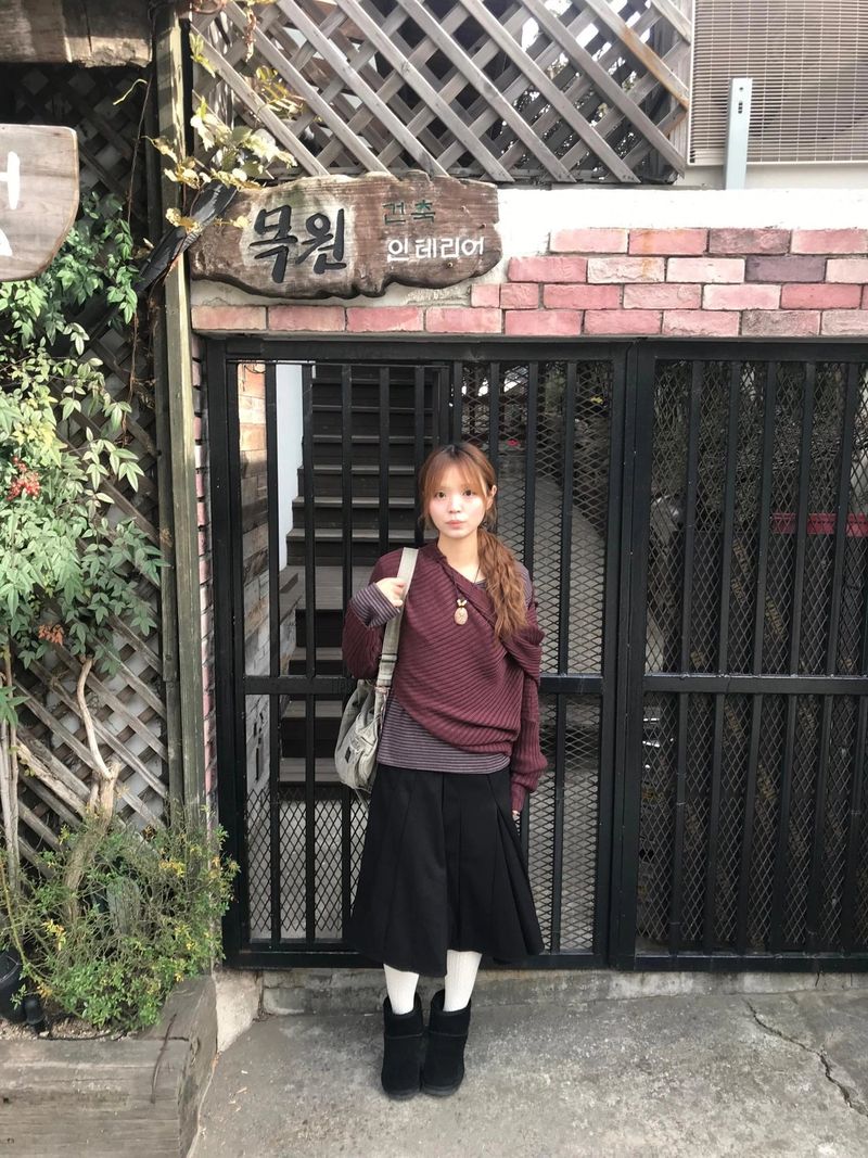 oka off-shoulder hoodie